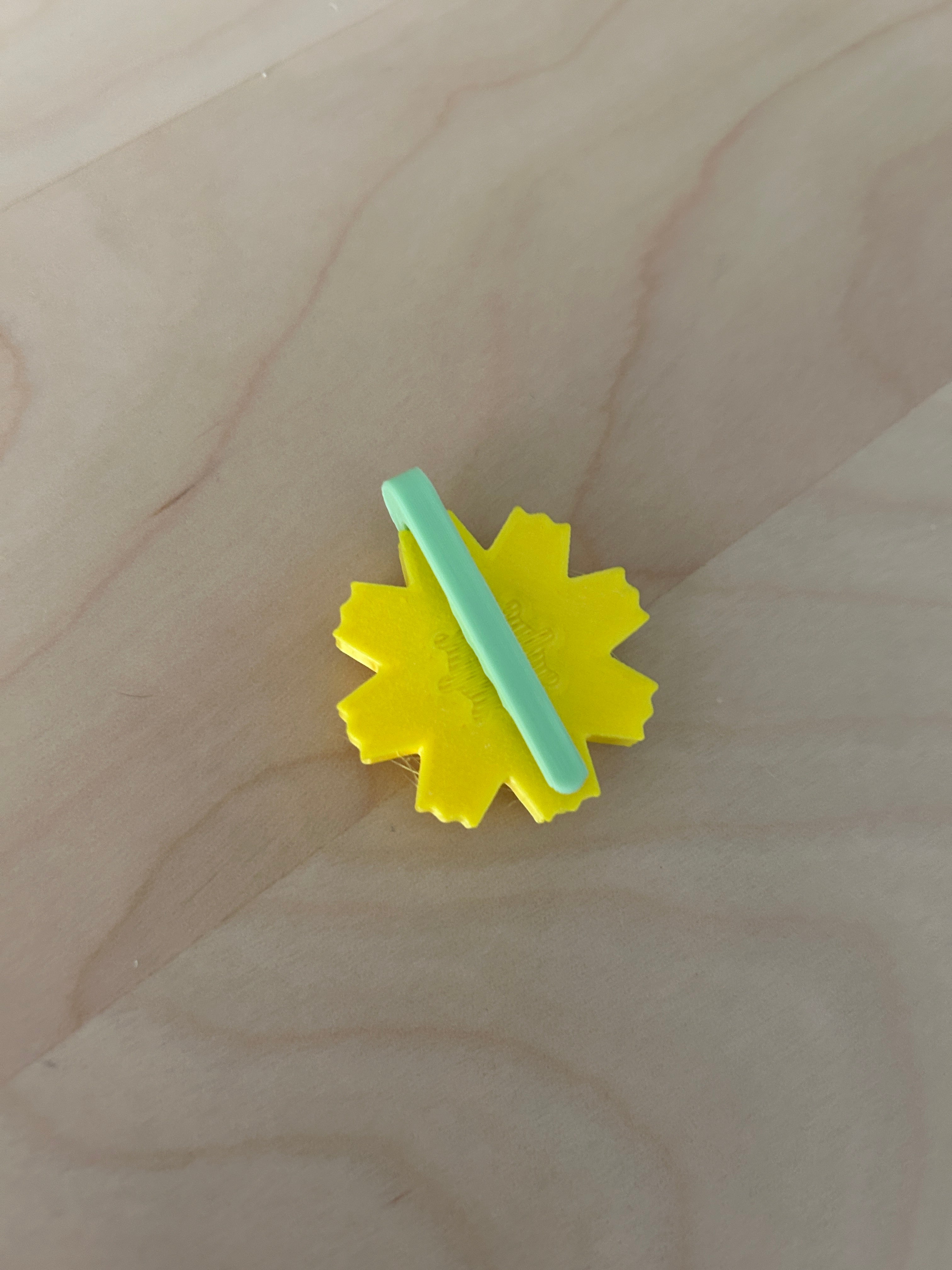 Al-Arfaj Flower with Pin